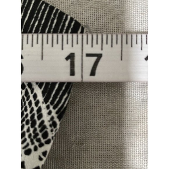 Guess Womens Retro Halter Top Dress White And Black Knee Length Size 8 - Picture 3 of 10